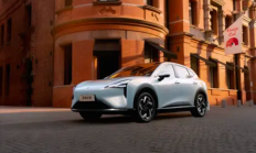 宝骏云海俊雅版内饰首曝！白蓝双拼+龚俊刺绣签名