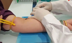 00后男生0.6秒飞针采血惊呆患者!直言:听到他们说不疼,很有自豪感 !