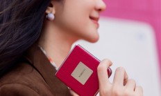 玫瑰花海包场!网友称从没见过这么美的小米之家 !